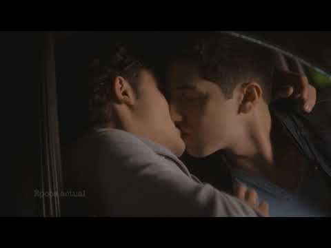 Hombres que se besan y hacen el amor