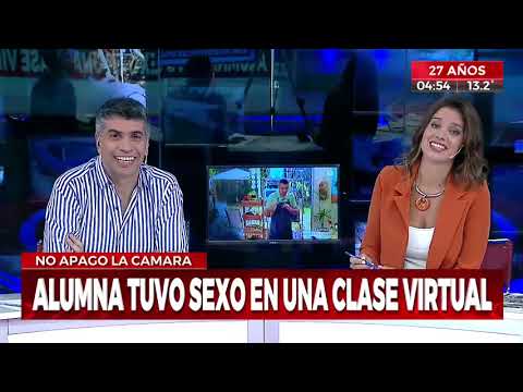 Alumna tiene relaciones en clase en línea Alumna tiene relaciones en clase en línea