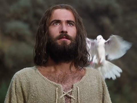 Imágenes del bautismo de Jesús en el río Jordán,