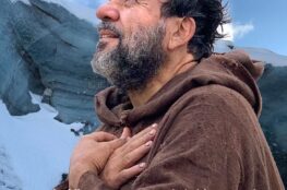 funciones-de-beso-de-dios-el-documental-de-la-misa-la-pelicula