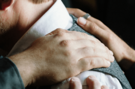 imposicion-de-manos-para-sanar-en-el-nombre-de-jesus